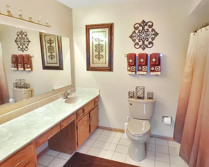 9236 Whitehall Ln — Photo 21