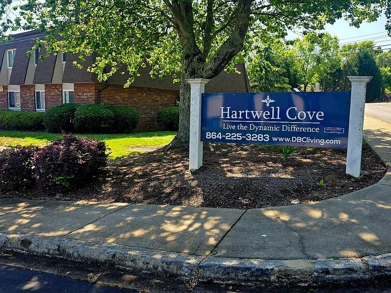 Hartwell Cove — Photo 2