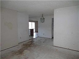 4th image of 21004 11th Ave S
