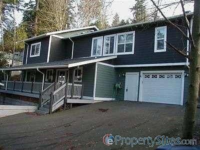 2nd image of 4815 81st Pl SW