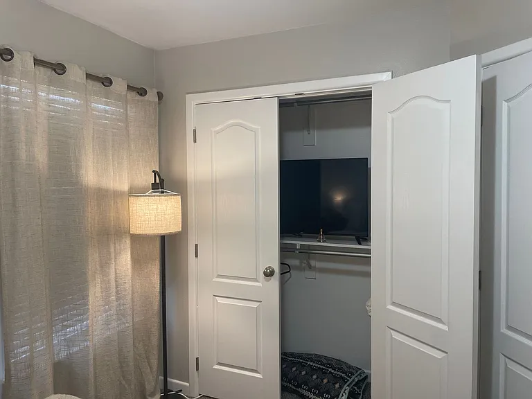 1638 Merchant St — Photo 16