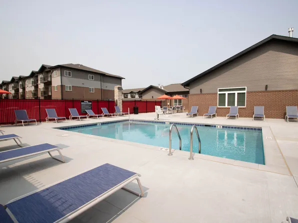 Latitude 41, 10712 S 15th St, Bellevue, NE 68123