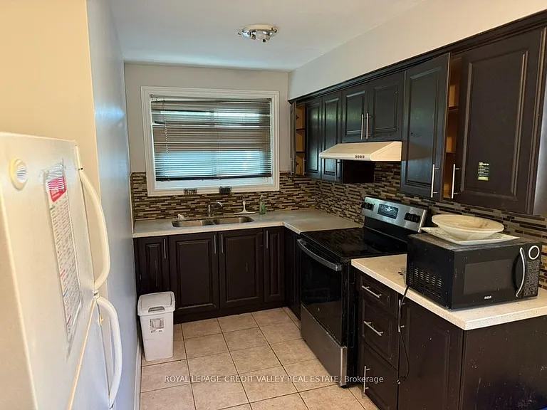 116 Taysham Cres — Photo 7