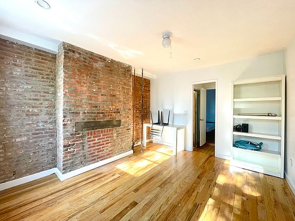 5th image of 504 E 6th St #3R