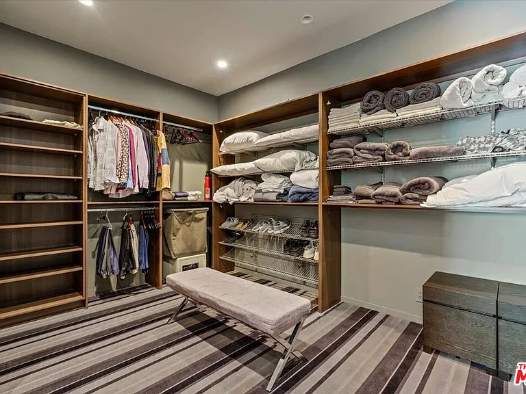 1175 Los Robles Dr — Photo 37