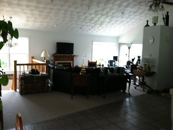 Open Floor Plan / 1st Floor