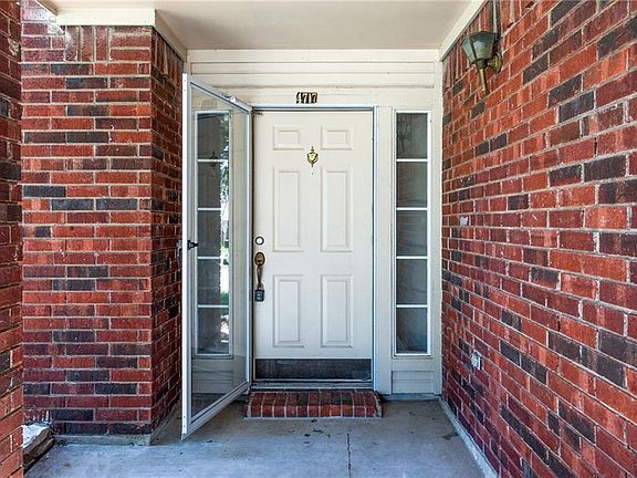 4th image of 4717 Bracken Dr