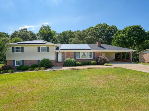 9 Brookdale Acres Dr, Lyman, SC 29365