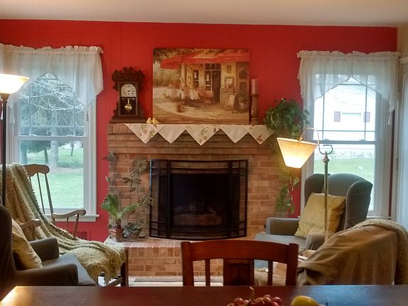 bright, cheery fam rm