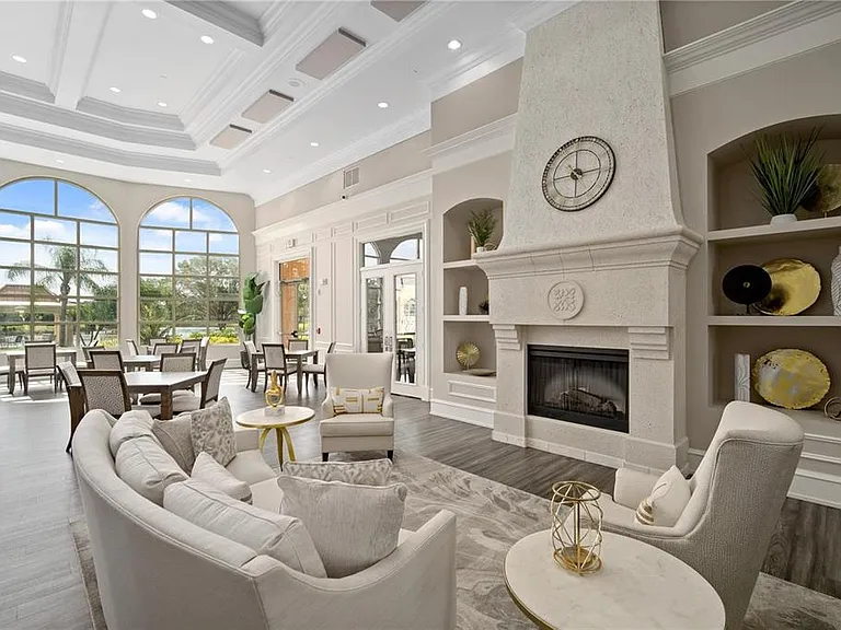 8004 Camminare Dr — Photo 32
