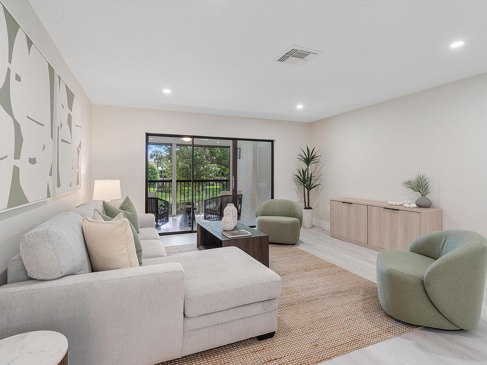 1st image of 38 SOUTHPORT Lane #C