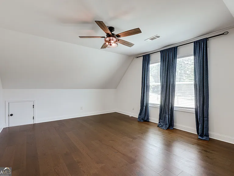 499 Little Oak St — Photo 39