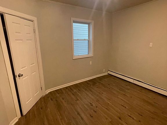 5th image of 187 Parker St APT 1