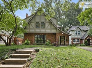 7021 Brookside Rd, Kansas City, MO 64113