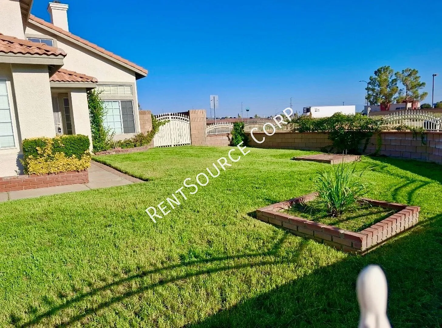 3156 Discovery Way — Photo 2