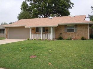8321 NW 35th St, Bethany, OK 73008