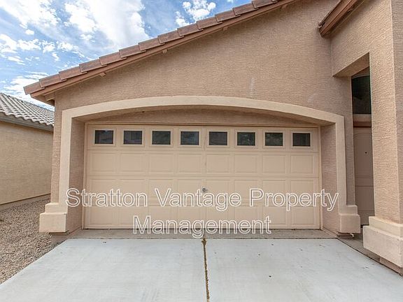 3rd image of 40357 E Thornberry Ln