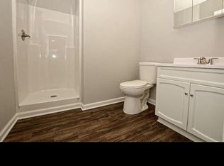 9394 Linder Ave, Crystal Lake, IL 60014