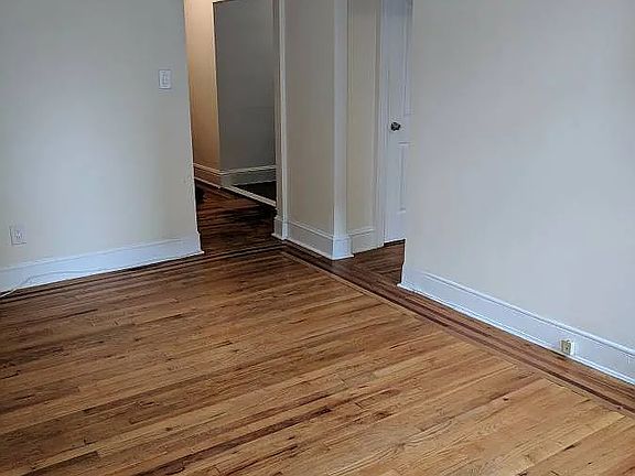 2nd image of 3049 Crescent St APT H3c4