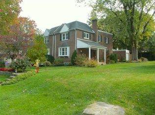 261 Hathaway Ln, Havertown, PA 19083