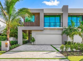 142 NE Wavecrest Way, Boca Raton, FL 33432