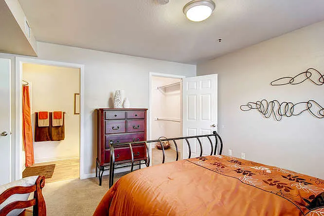 Miramont Apartments — Photo 39