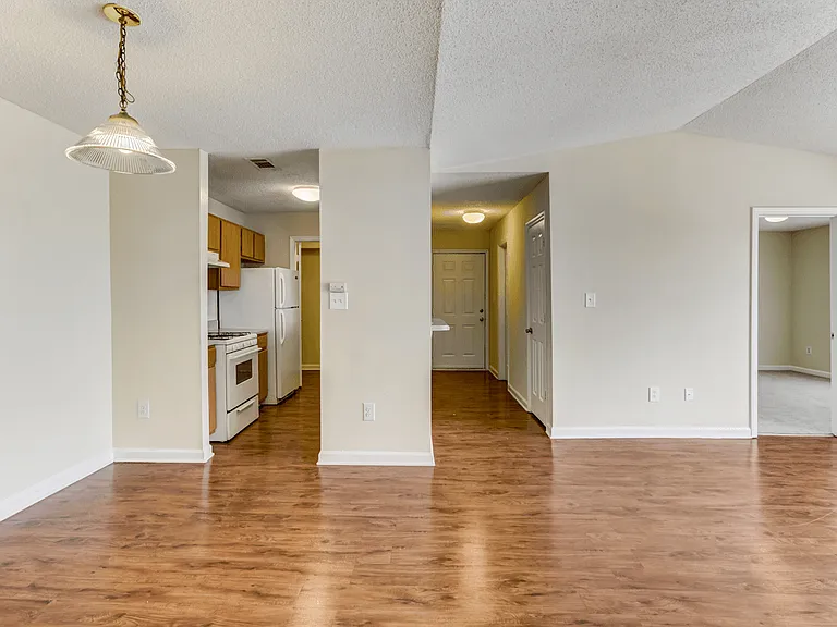 Forest Glen Apartments — Photo 15