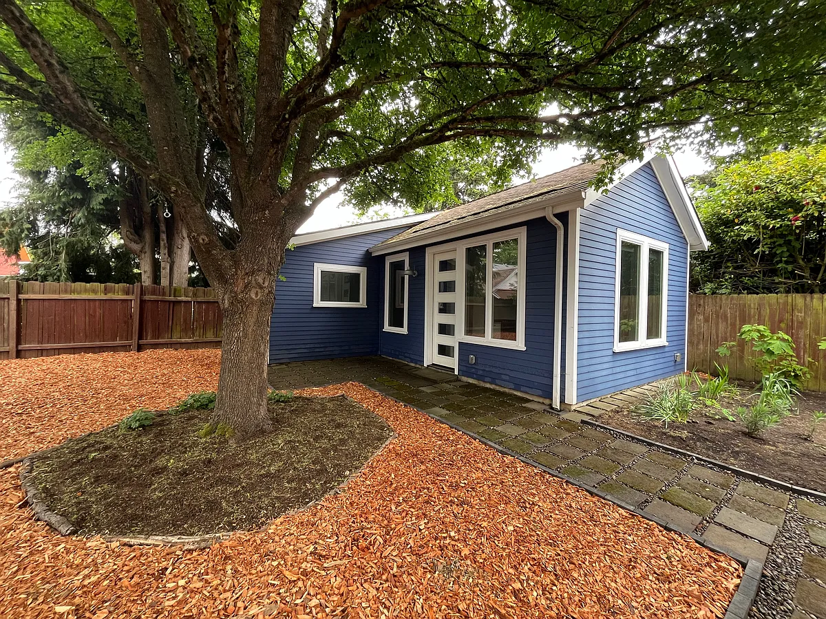 Building Photo - 7228 N Villard Ave