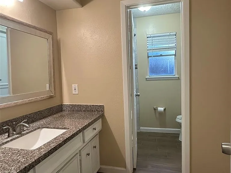 11503 Briar Forest Dr — Photo 25