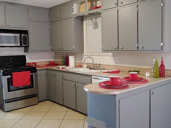 5th image of 1619 S Milam St