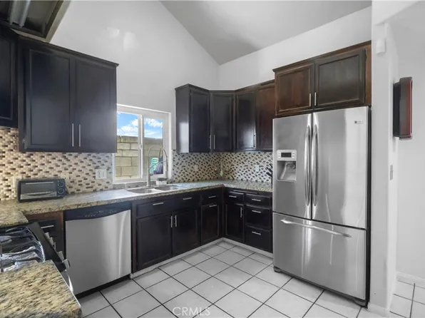 11529 Hunnewell Ave, Sylmar, CA 91342