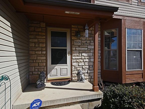 2nd image of 3006 Hollybank Rd