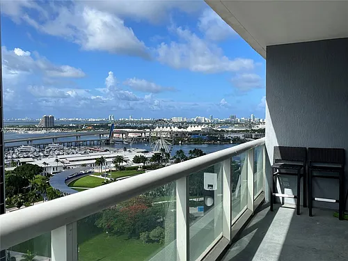50 Biscayne Blvd Photo 1