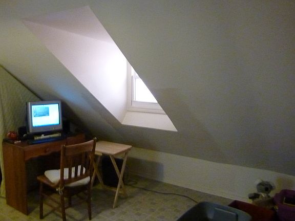 3rd image of 3121 N Oakley Ave #3