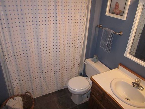 Upper Level Bathroom