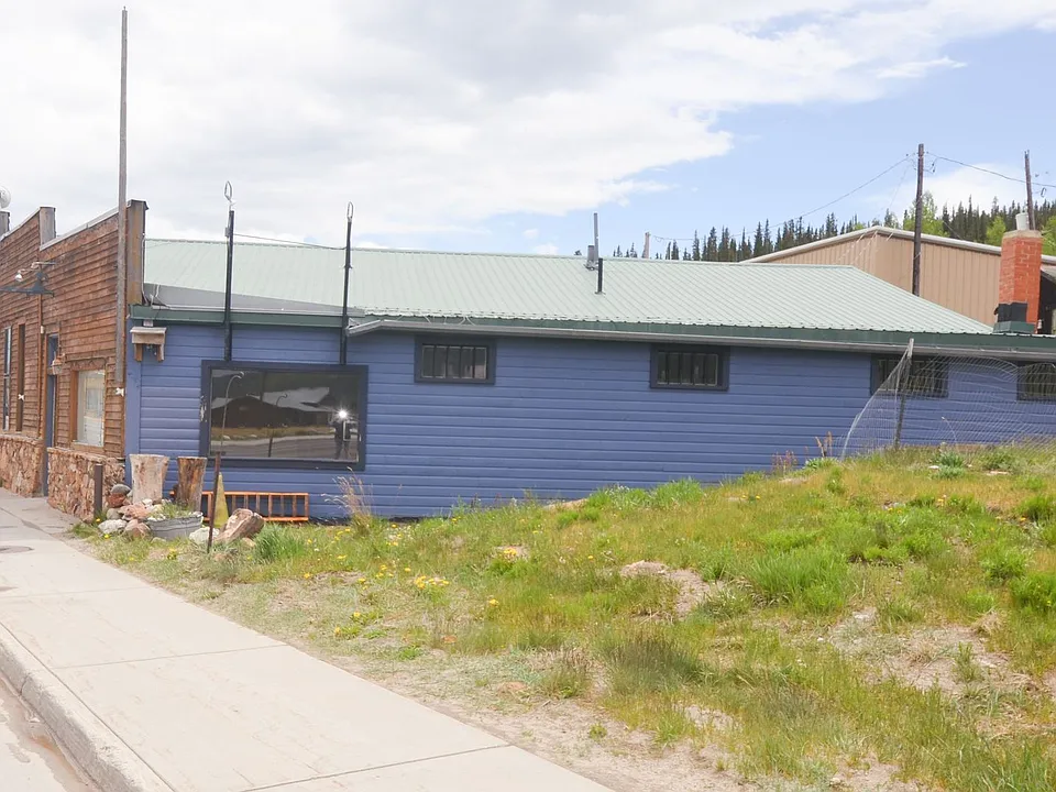 19 N Main St #4