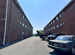 556 Washington Ave APT 27, Belleville, NJ 07109