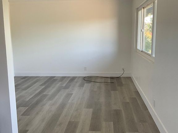 5th image of 347 Wilson St