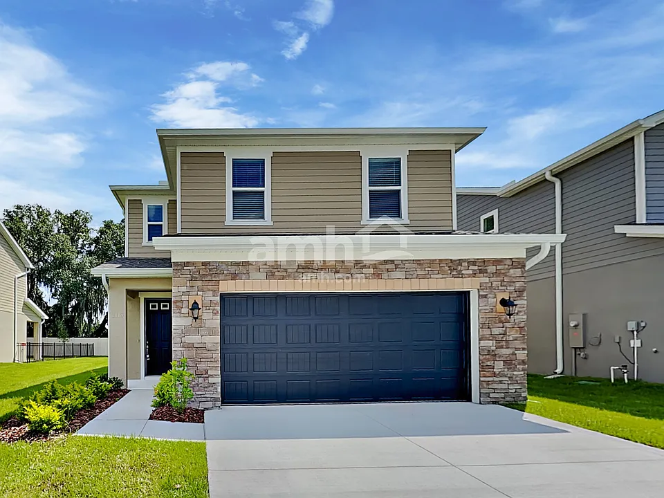 1115 Walden Pond Dr