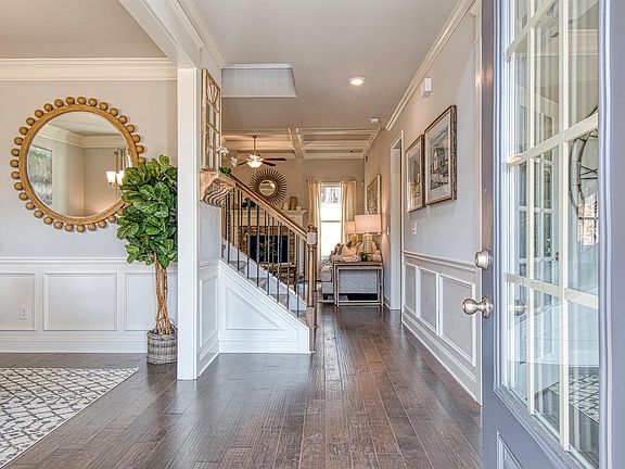 3rd image of 112 Brant Cir