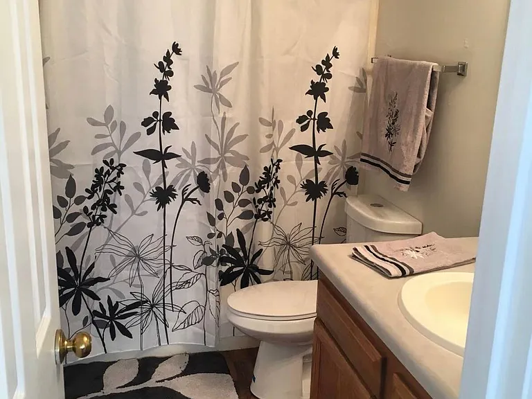 2409 Churchill Ct — Photo 7