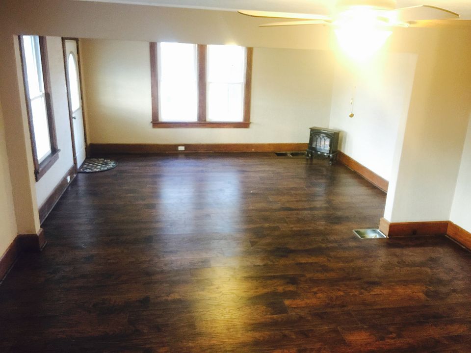 1st image of 110 Churchill St