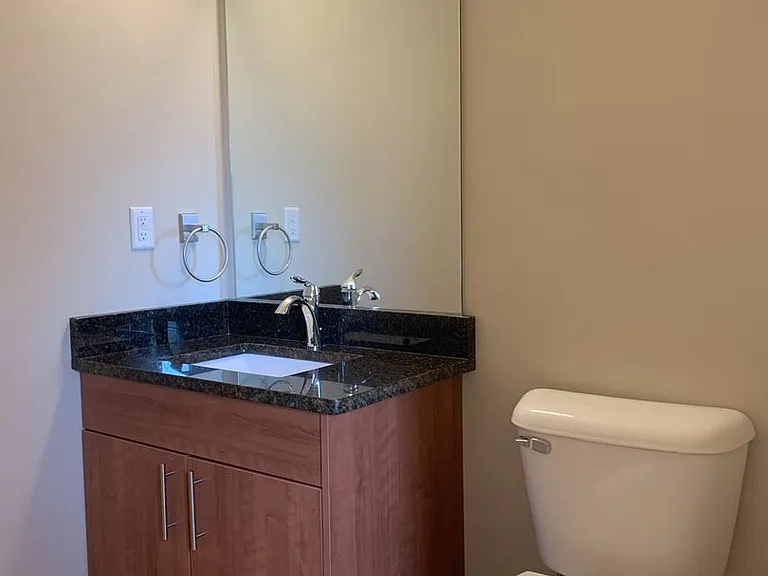 2507 S Logan Ave — Photo 5