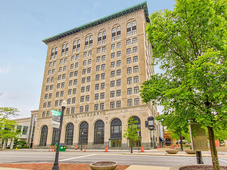 43 Town Square