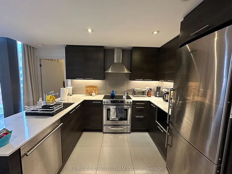 1 Market St #709 — Photo 6