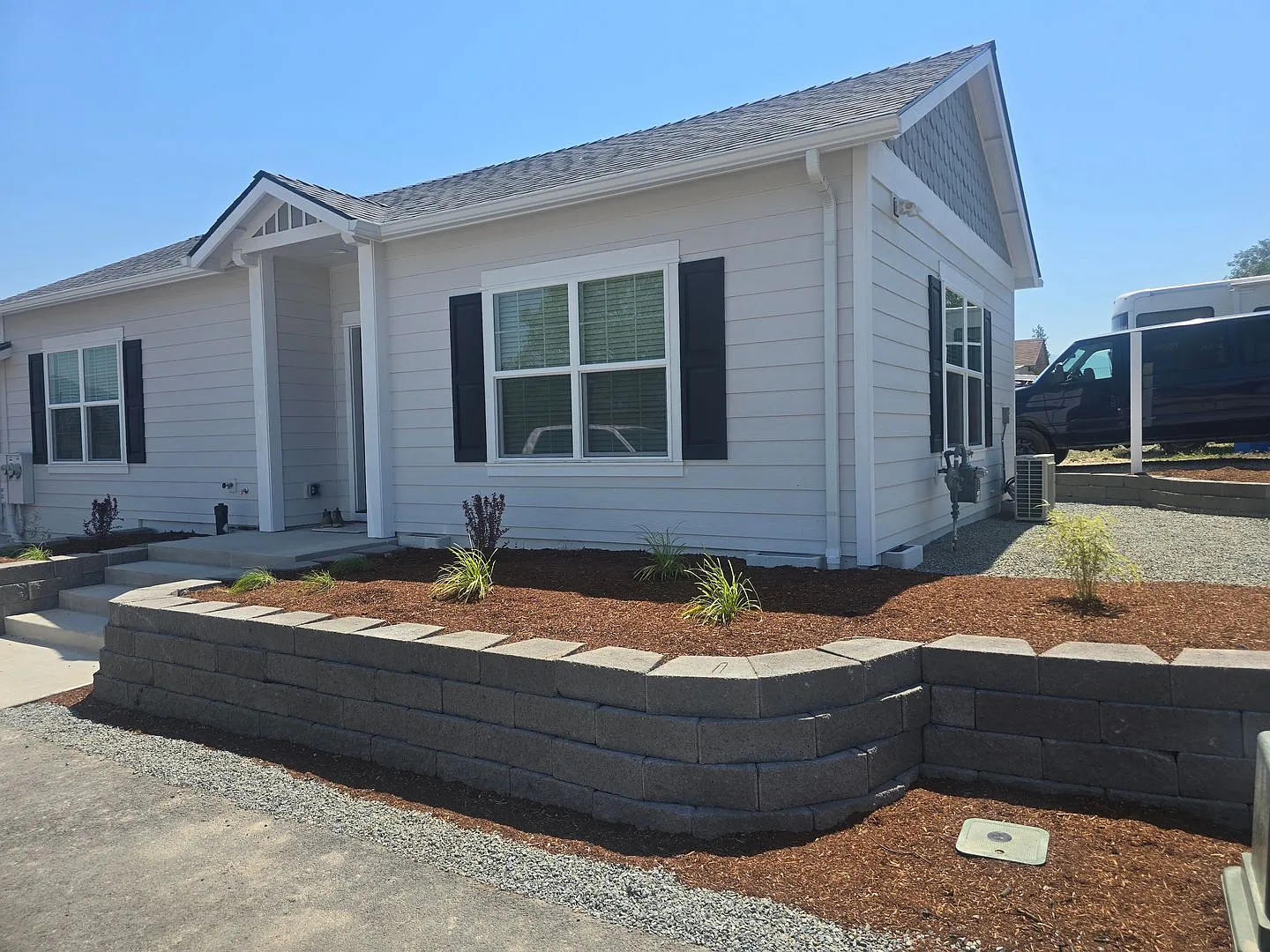 1 bed 1 bath for rent in Grants Pass — Photo 2