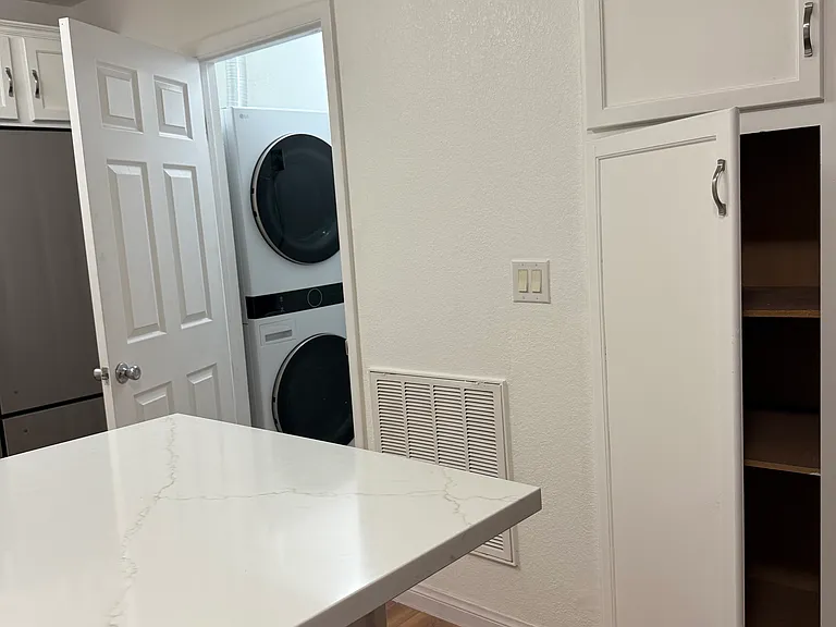 1321 Lorilyn Ave #1 — Photo 6