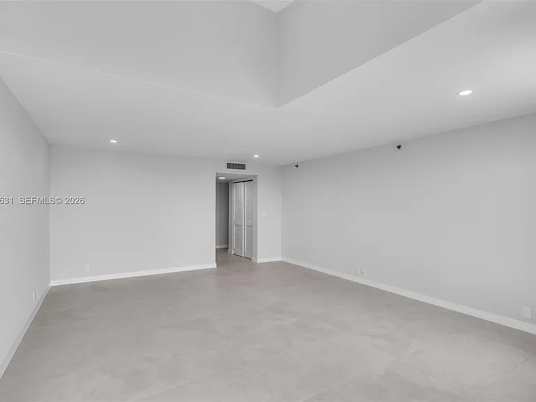 251 Crandon Blvd #1037 — Photo 27