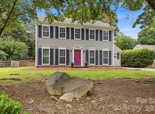 2726 Heidleburg Ln, Charlotte, NC 28210