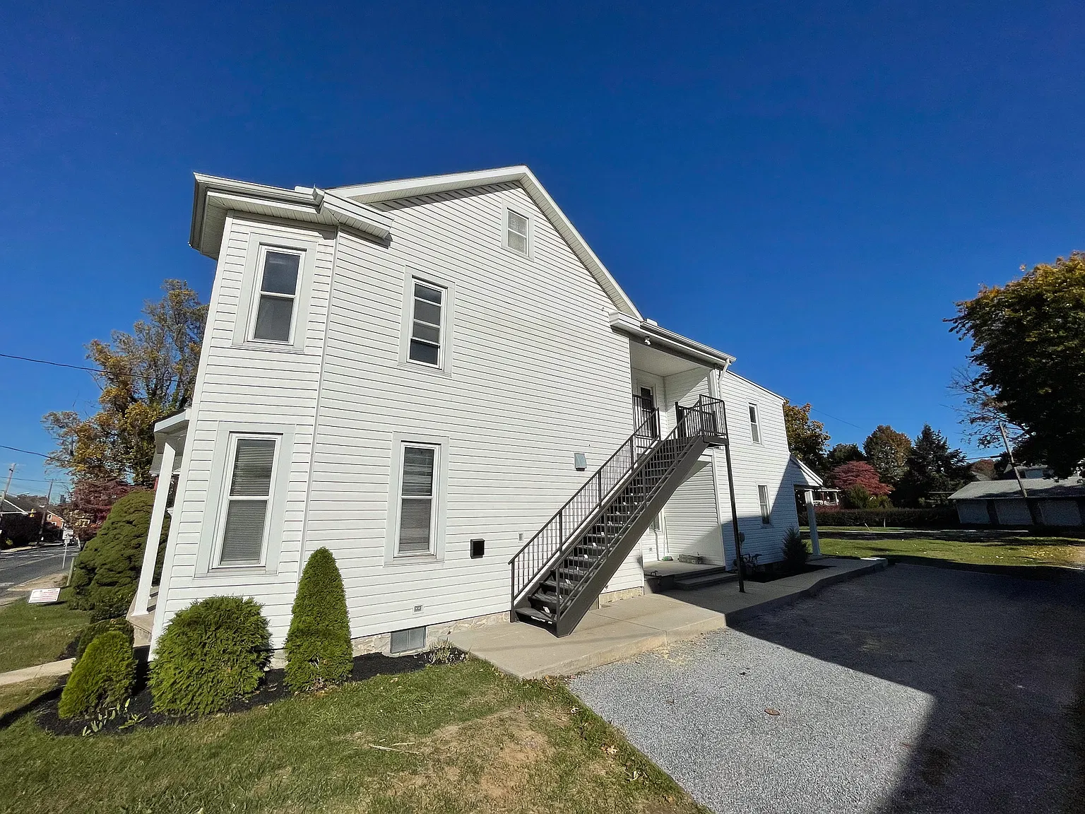 2 bed, $1,595 — Photo 2